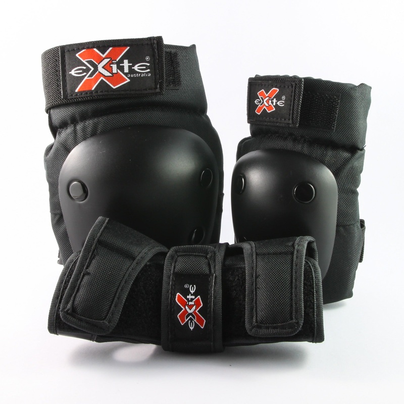 Exite The Critters Black 3 Pack Protective Gear
